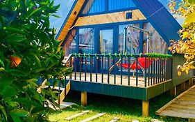 Garden Bungalows And Suites